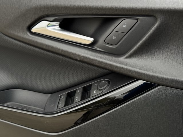 2027 Chevrolet Equinox LT - Photo 20