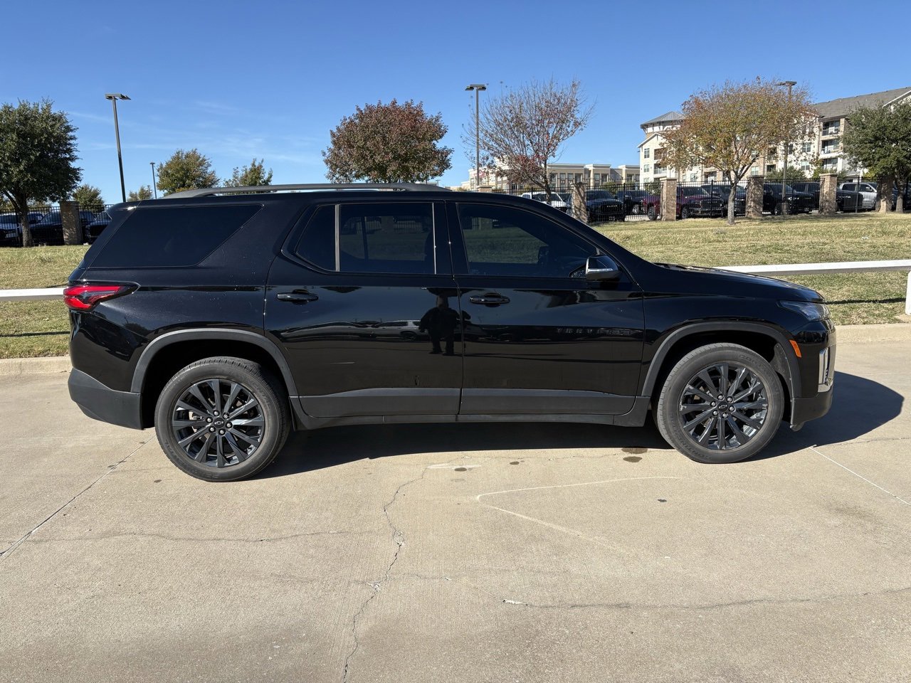 2022 Chevrolet Traverse RS photo 2