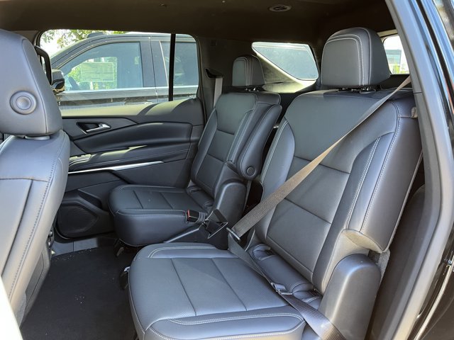 2027 Chevrolet Traverse LT - Photo 23
