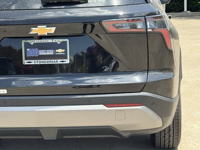 2027 Chevrolet Equinox LT - Photo 7