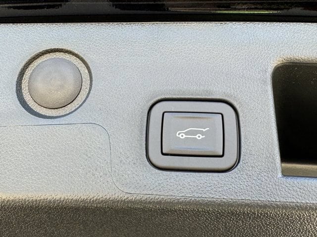 2027 Chevrolet Equinox LT - Photo 27