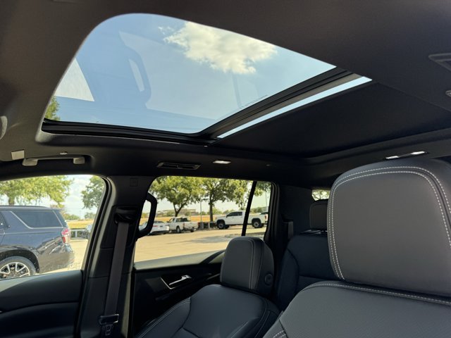 2027 Chevrolet Traverse LT - Photo 25