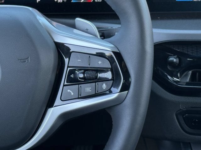 2025 BMW 2 Series 230i - Photo 16