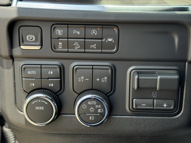 2026 Chevrolet Tahoe Premier - Photo 18