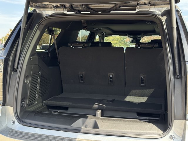 2026 Chevrolet Suburban LT - Photo 27