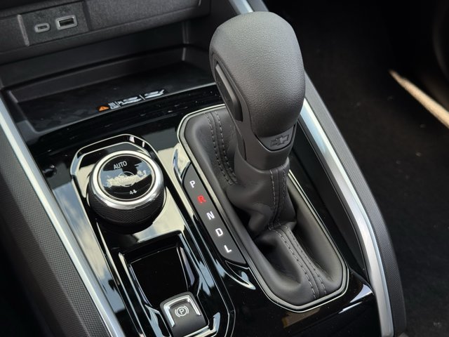 2026 Chevrolet Colorado Trail Boss - Photo 16