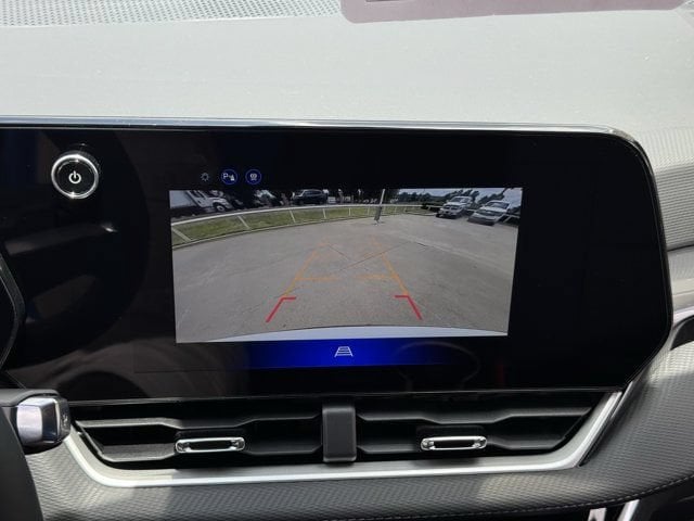 2027 Chevrolet Equinox LT - Photo 14