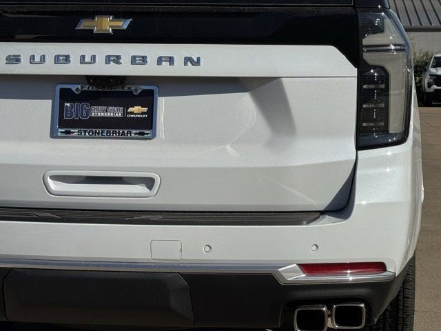 New 2026 Polar White Tricoat Chevrolet High Country image 7