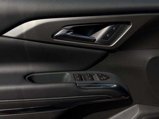 2027 Chevrolet Traverse LT - Photo 22