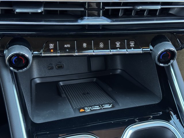 2027 Chevrolet Traverse LT - Photo 15