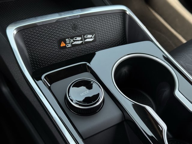 2027 Chevrolet Equinox LT - Photo 17
