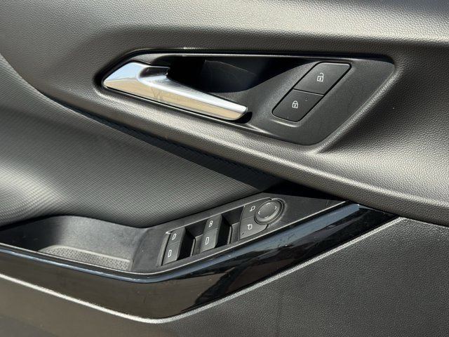 2027 Chevrolet Equinox LT - Photo 20