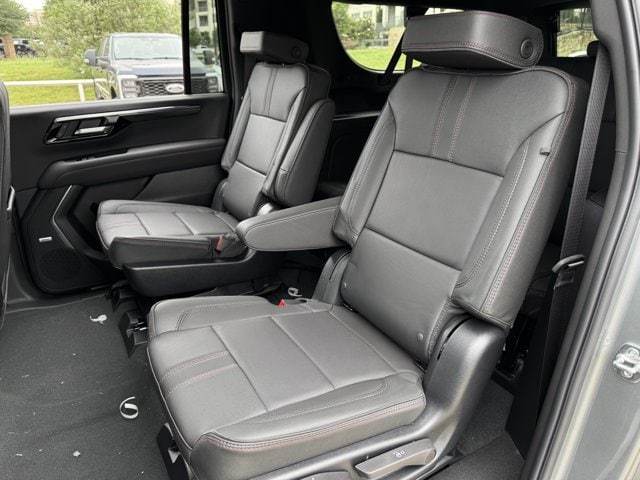 2026 Chevrolet Suburban RST - Photo 23