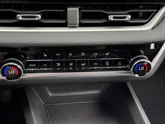 2027 Chevrolet Equinox LT - Photo 15