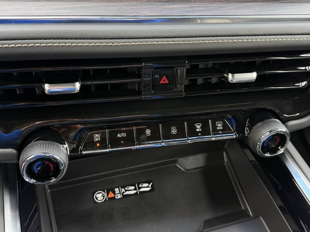 2026 Chevrolet Suburban Premier - Photo 18