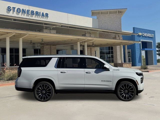 New 2026 Polar White Tricoat Chevrolet High Country image 4