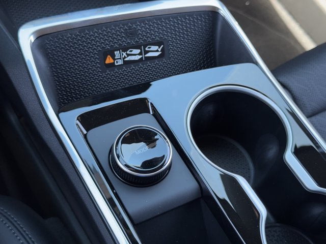 2027 Chevrolet Equinox LT - Photo 16
