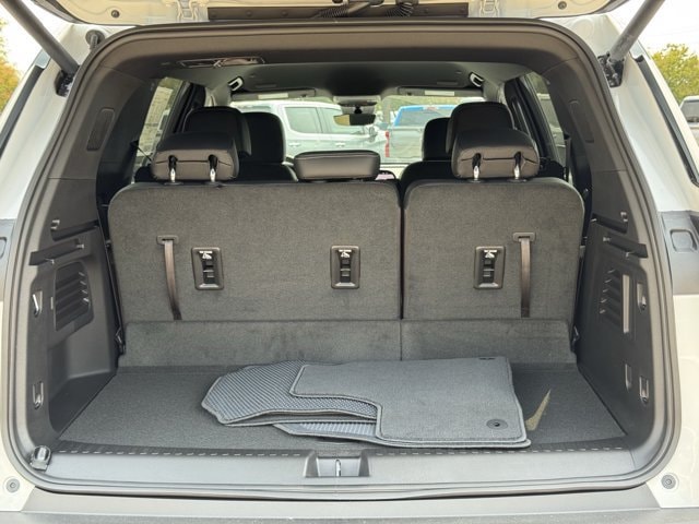 2027 Chevrolet Traverse LT - Photo 25