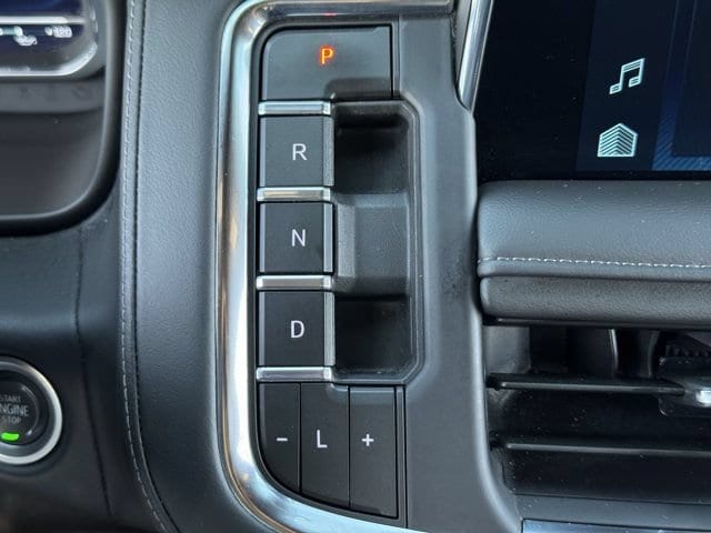 2024 Chevrolet Suburban LT - Photo 20
