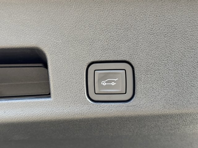 2027 Chevrolet Traverse LT - Photo 26