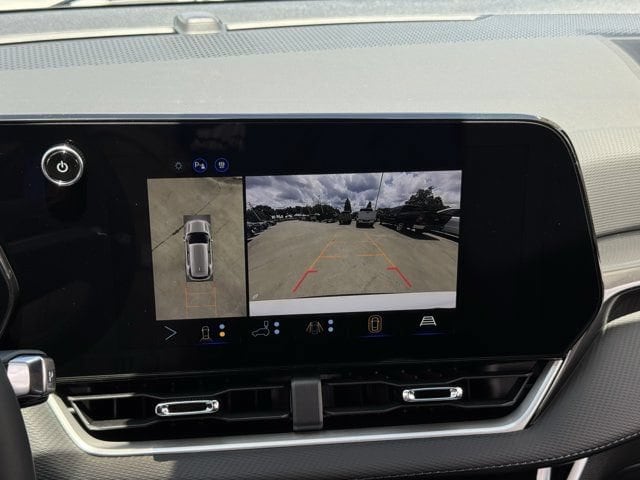 2027 Chevrolet Equinox LT - Photo 14
