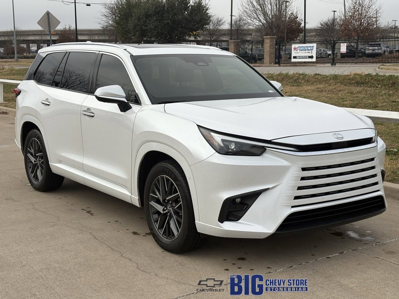 2025 Lexus TX Premium's photo