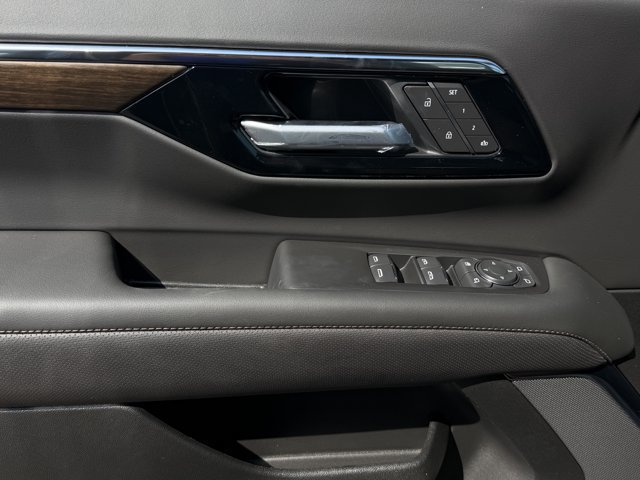 2026 Chevrolet Suburban High Country - Photo 22