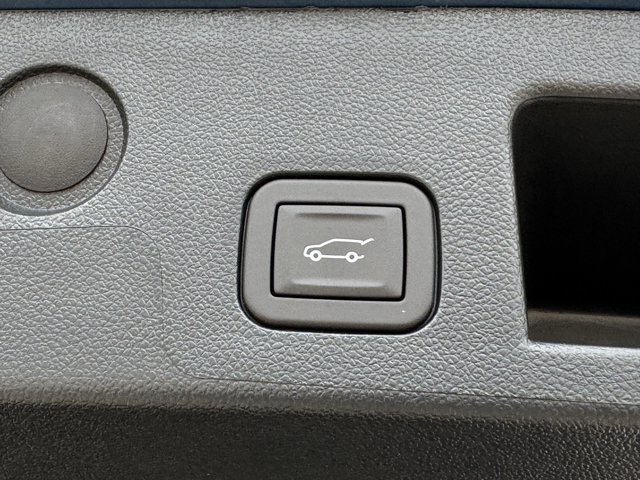 2027 Chevrolet Equinox LT - Photo 25