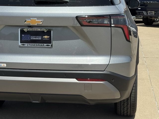 2027 Chevrolet Equinox LT - Photo 7