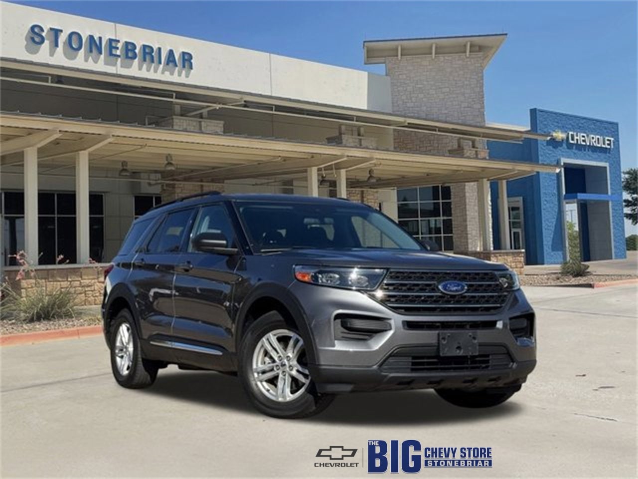 2022 Ford Explorer XLT's photo