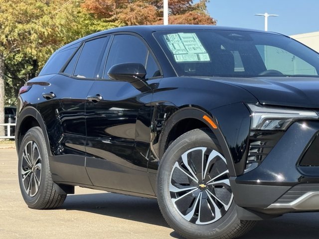 2026 Chevrolet Blazer EV photo 3