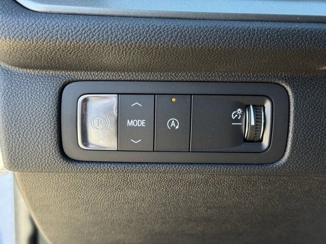 2025 Chevrolet Traverse LT - Photo 18