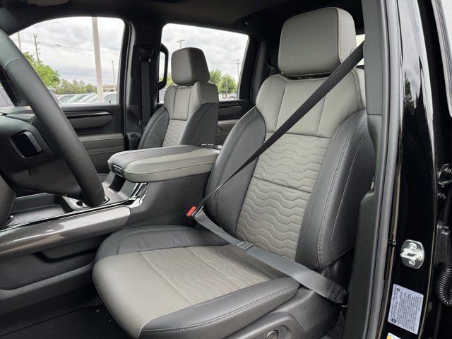 2026 Chevrolet Silverado 2500 HD ZR2 - Photo 22
