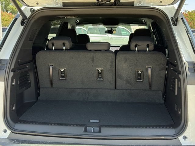 2026 Chevrolet Traverse LT - Photo 25