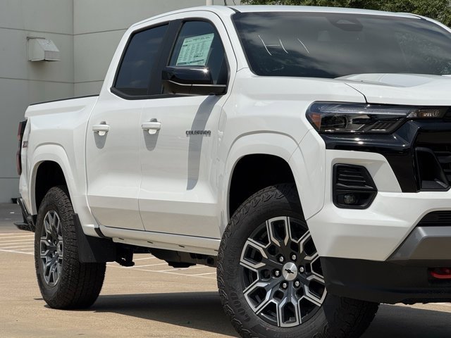 2026 Chevrolet Colorado Z71 photo 3