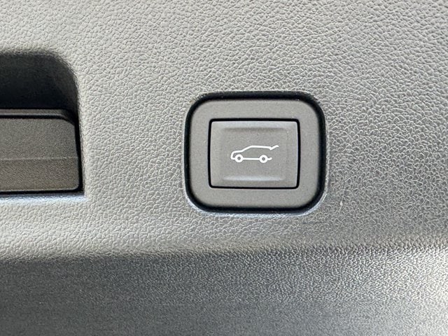 2027 Chevrolet Traverse LT - Photo 26