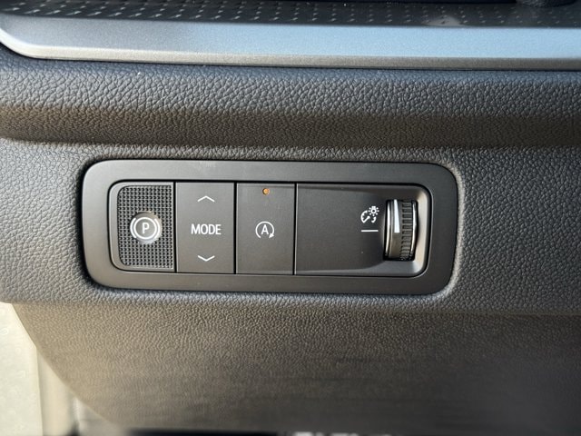 2027 Chevrolet Traverse LT - Photo 18