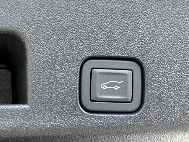 2027 Chevrolet Traverse LT - Photo 26