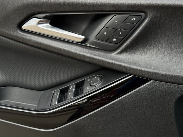 2027 Chevrolet Equinox RS - Photo 21