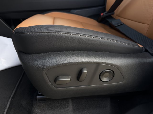 2027 Chevrolet Traverse Z71 - Photo 25