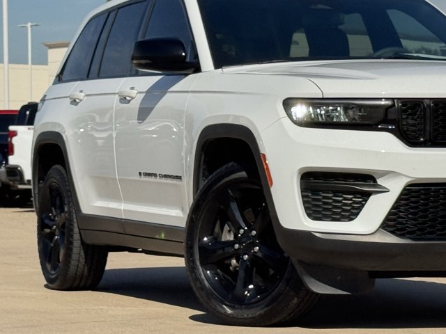 Used 2023 Jeep Grand Cherokee Altitude 4x2 SUV