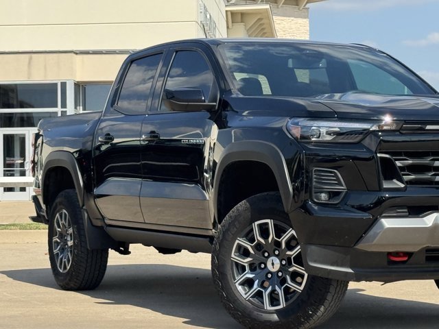 2024 Chevrolet Colorado Z71 photo 3