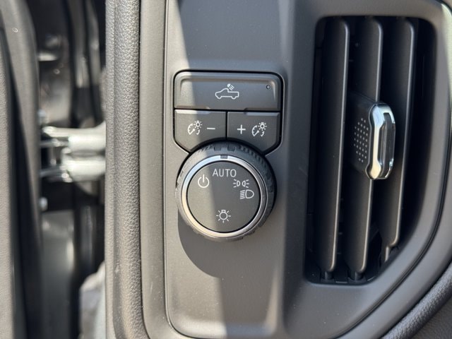 2026 Chevrolet Silverado 1500 Custom - Photo 18