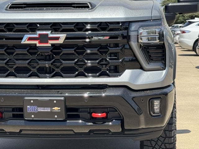 2026 Chevrolet Silverado 2500 HD ZR2 - Photo 9
