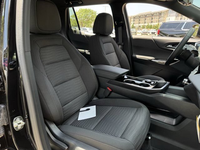 2027 Chevrolet Equinox LT - Photo 25