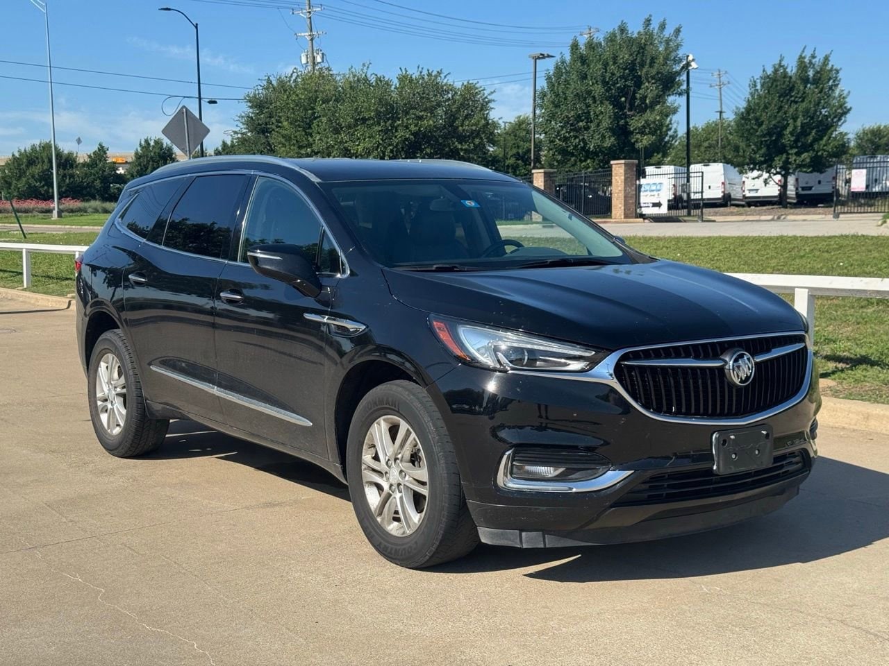 2019 Buick Enclave Essence's photo