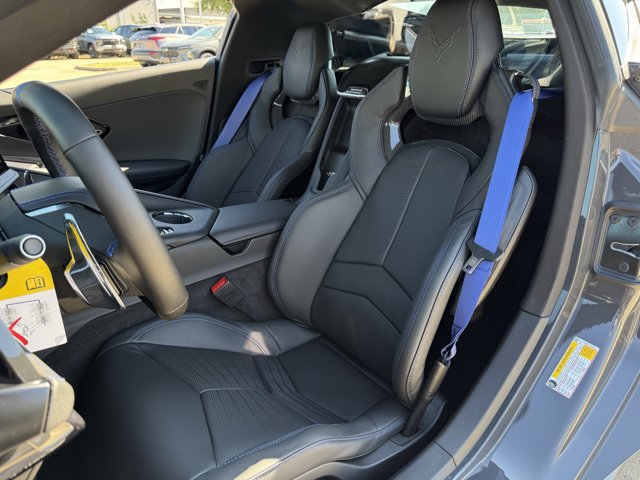2027 Chevrolet Corvette Stingray 2LT - Photo 29