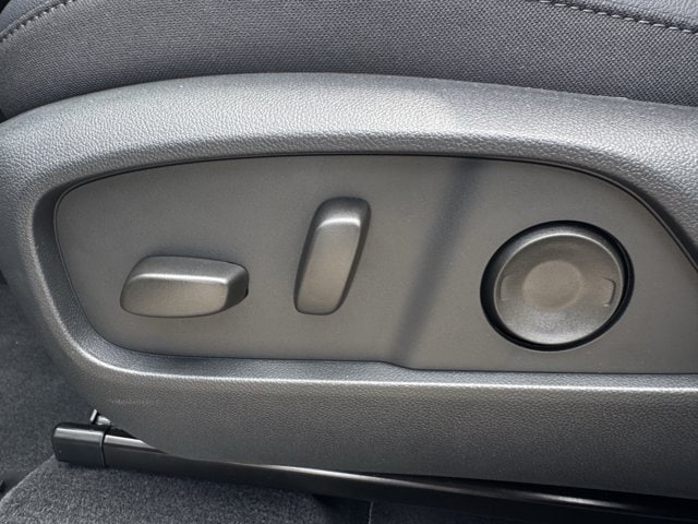 2027 Chevrolet Equinox LT - Photo 23