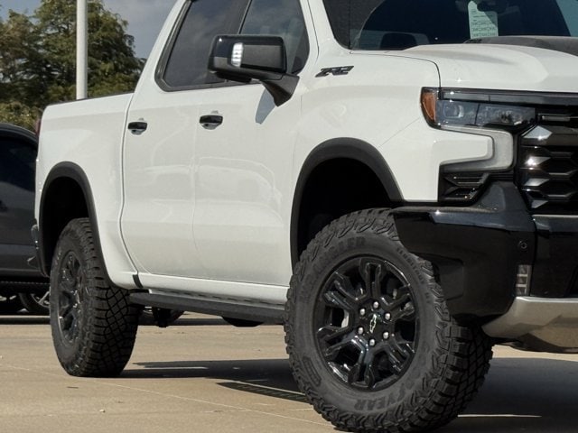 2026 Chevrolet Silverado 1500 ZR2 - Photo 3