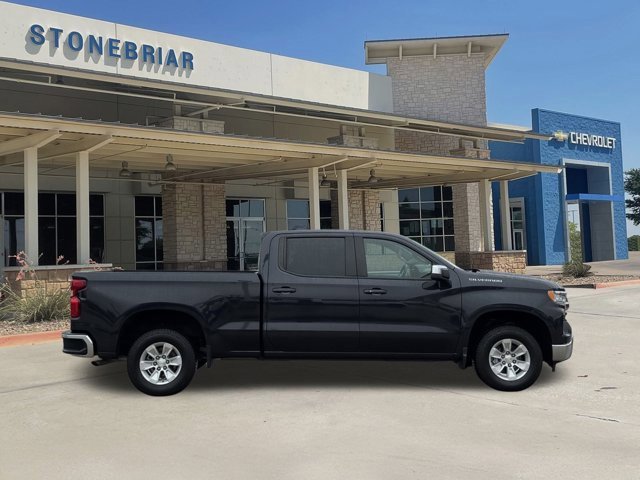 2024 Chevrolet Silverado 1500 LT photo 4